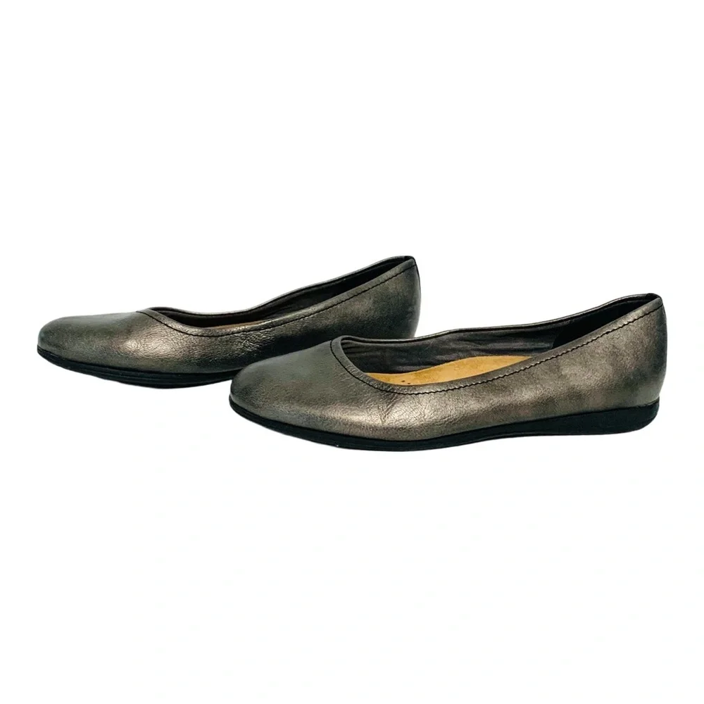 Trotters Bronze Metallic Slip On Flats Sz 10W Leather Comfortable Arch Support
